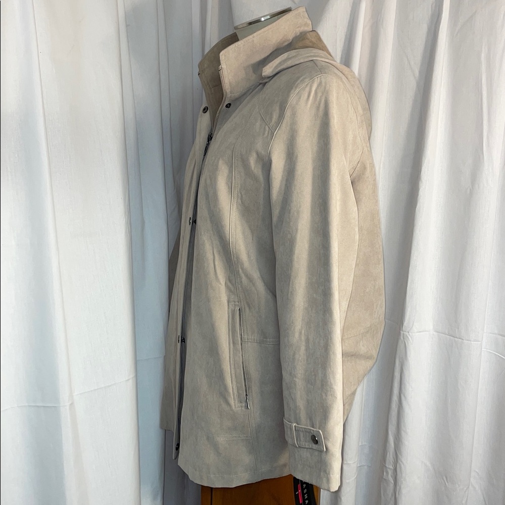 NWT Gallery Women's Tan Trench Coat. Removable liner and hood. Size Large. - Picture 2 of 15